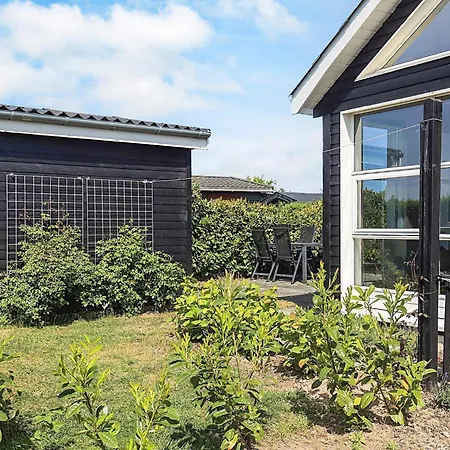 6 Person In Karrebaeksminde-by Traum