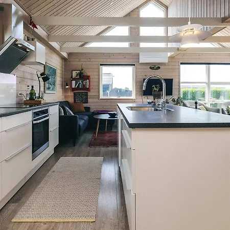 6 Person In Karrebaeksminde-by Traum