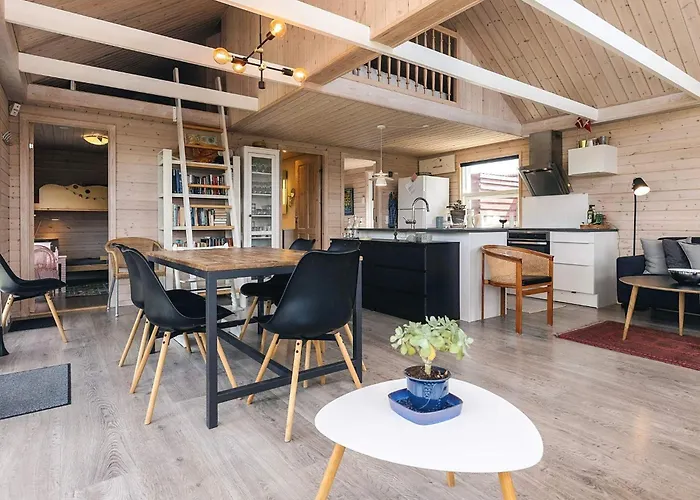 6 Person In Karrebaeksminde-by Traum